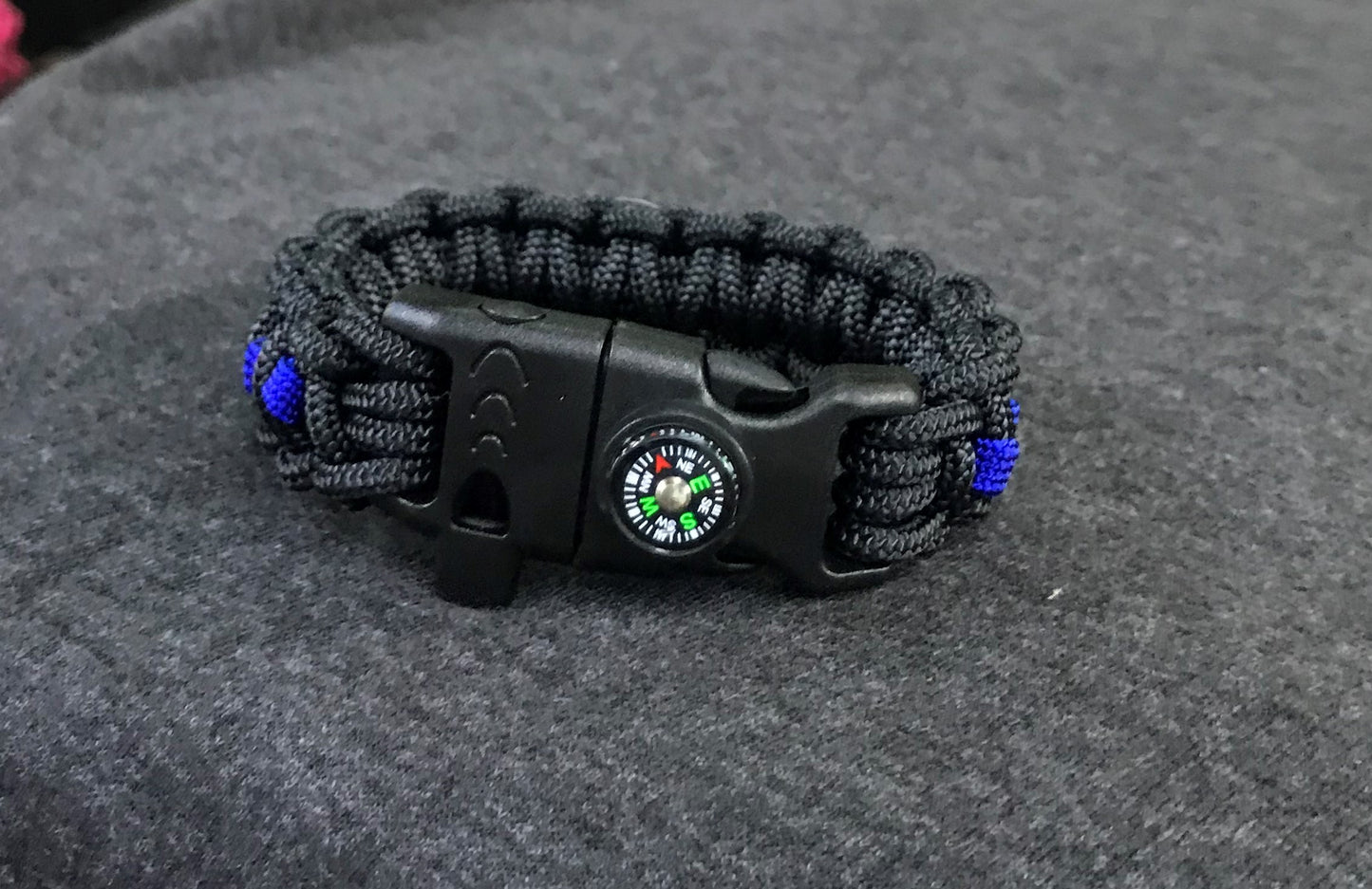 SURVIVAL PARACORD BRACELET VARIOUS COLORS